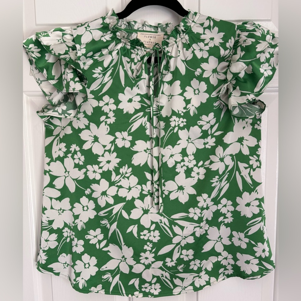 Flower & Feather Romantic Satiny M Green Floral Ruffle Sleeves Blouse W/Tie Neck